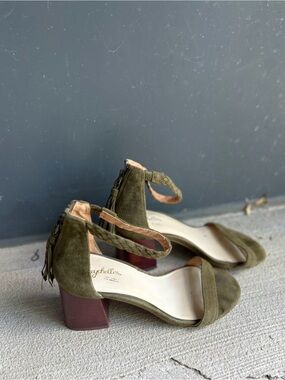 Seychelles Olive Green Suede Sandals with Ankle Strap